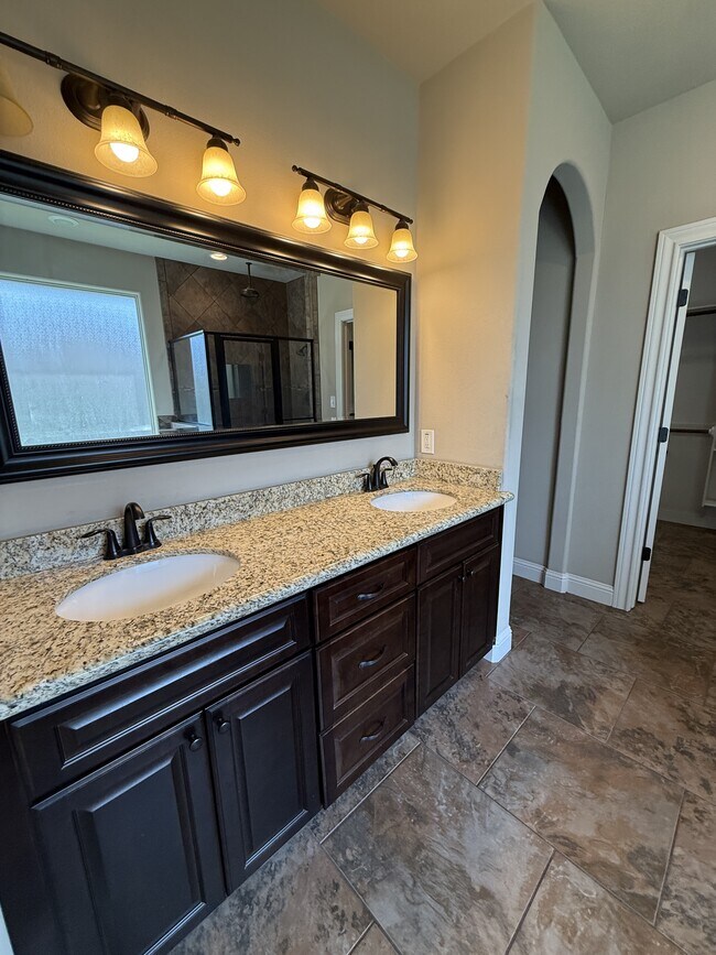 Building Photo - 6645 Jasper Cir