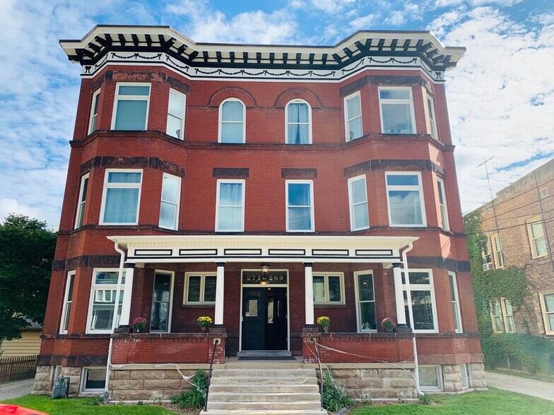 Primary Photo - 269 Douglas Ave