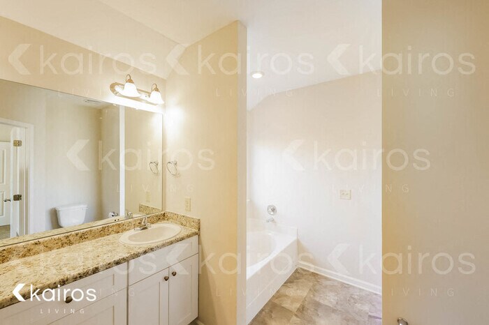 Building Photo - 395 Ridgeview Dr