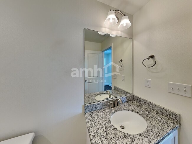 Building Photo - 413 Pine Terrace Dr