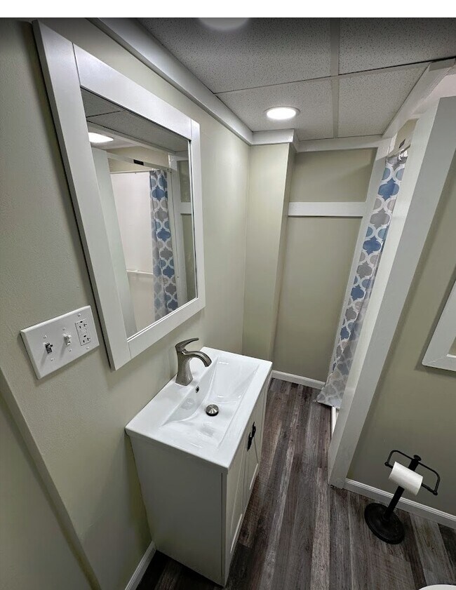 Building Photo - 418 Carl St