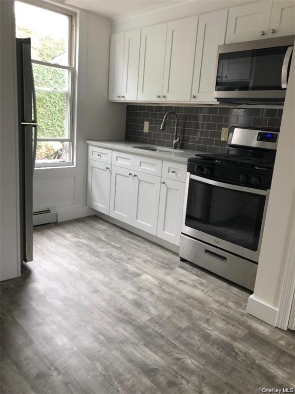 Building Photo - 21 Bridge St