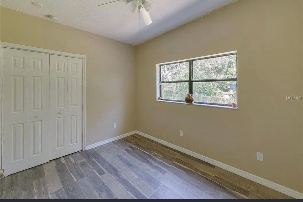 Building Photo - 5321 Grandview Dr