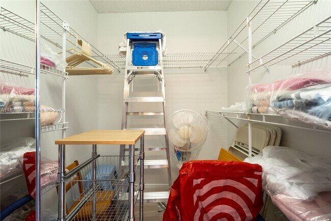 Building Photo - 13700 SW 11th St