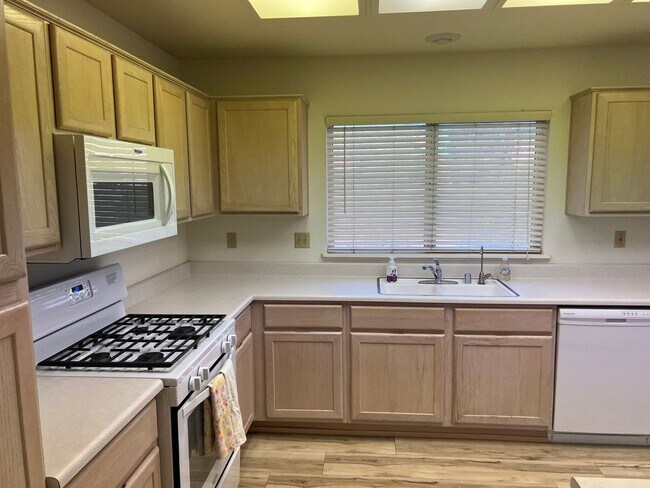 Building Photo - 2516 Sunup Dr