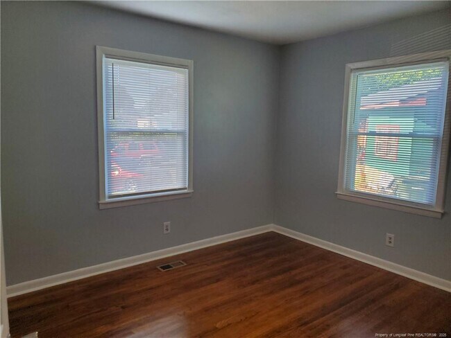 Building Photo - 5415 Cactus Ct