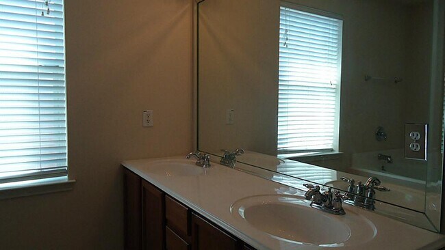 Building Photo - 3506 Cactus Creek Dr