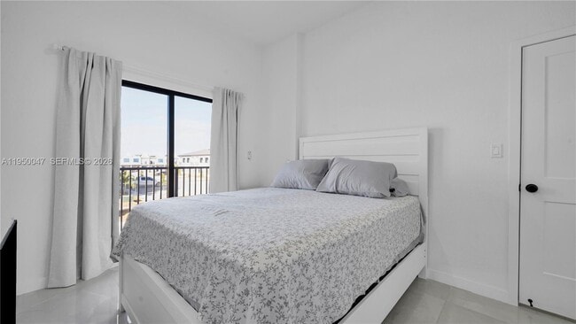 Building Photo - 417 NW 13 Ct