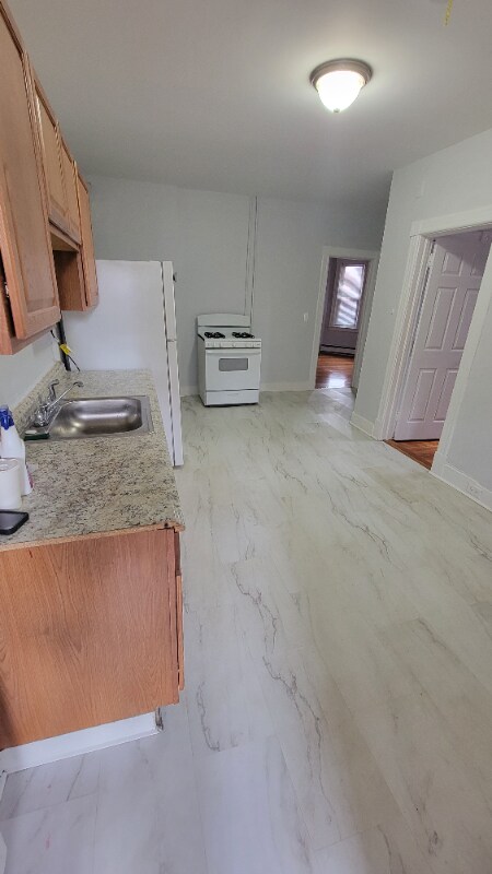 Building Photo - 119 Sisson Ave