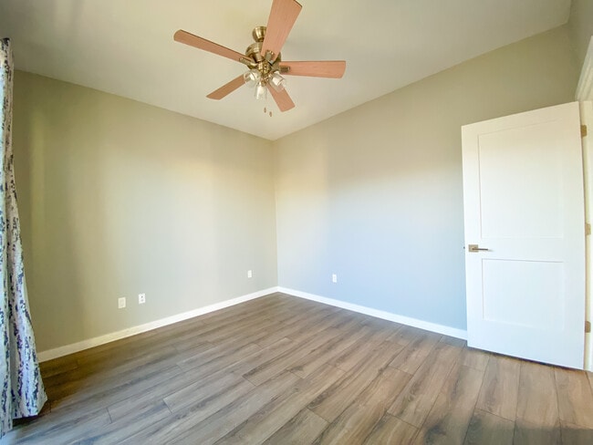 Building Photo - 844 Tijeras Ave NW