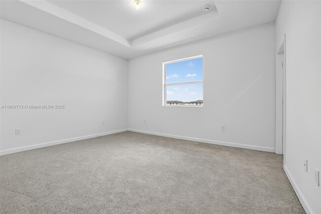 Building Photo - 2748 SE 26th Ave