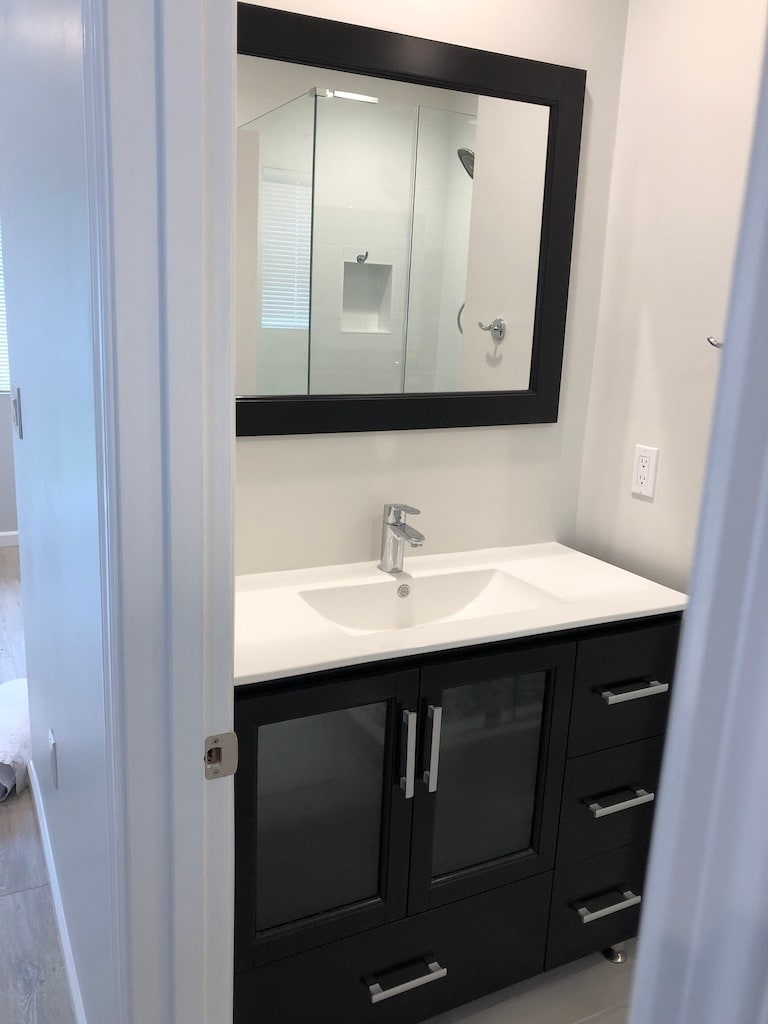 Bathroom sink - 20336 Haynes St