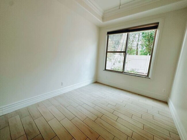 Building Photo - Palatial 6 Bed in Olde Carlsbad with Ocean Views and Roof Top deck, 1 mile to the Beach!!