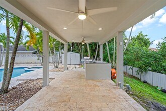 Building Photo - 8351 SW 39th Ct