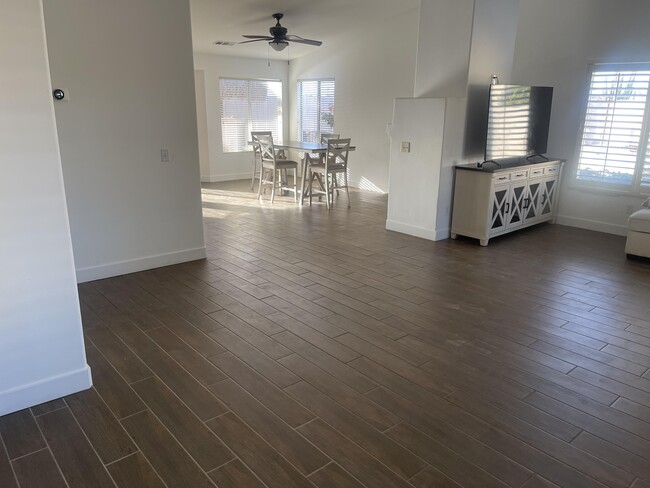 Building Photo - 81258 Avenida Esmeralda