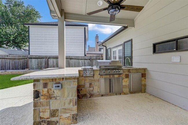 Building Photo - 20642 Laurel Lock Dr