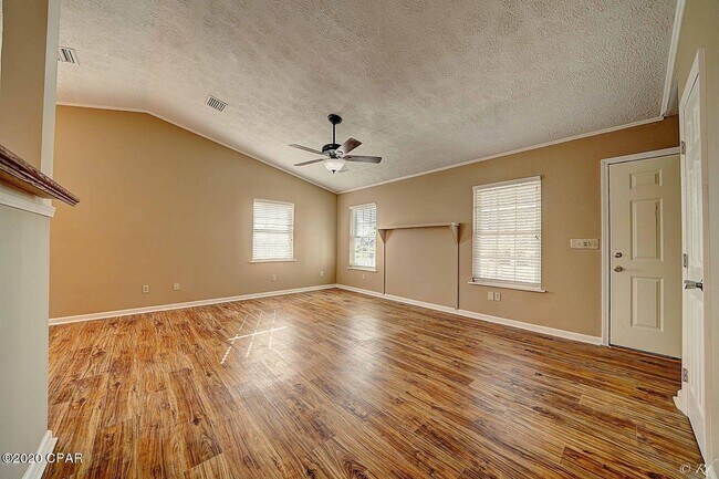 Primary Photo - 415 Alabama Ave