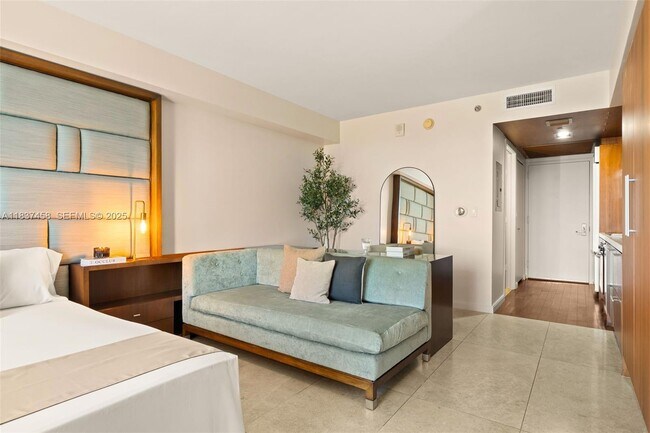 Building Photo - 50 Biscayne Blvd