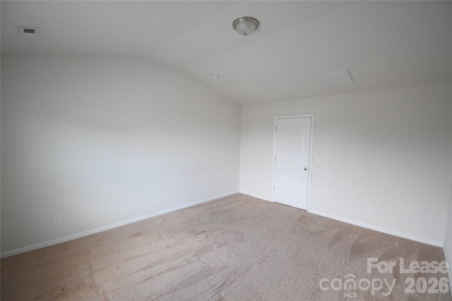 Building Photo - 9709 Weikert Rd