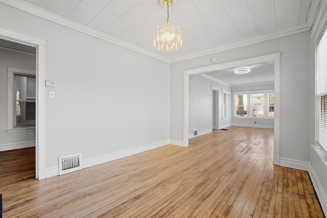 Building Photo - 5919 S Spaulding Ave