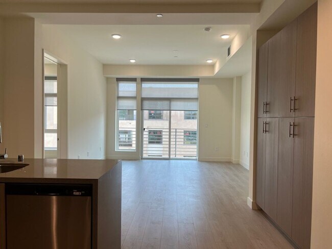 Building Photo - Monterey Bay Square (#409)