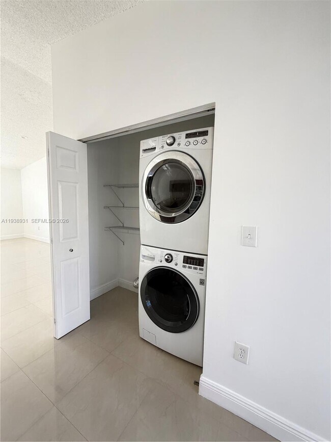 Building Photo - 3375 W 76th St