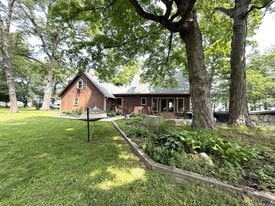 Building Photo - 2433 County Road 1225 N