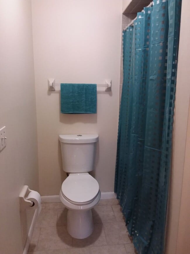 Building Photo - Mandarin - 2/2.5 townhome