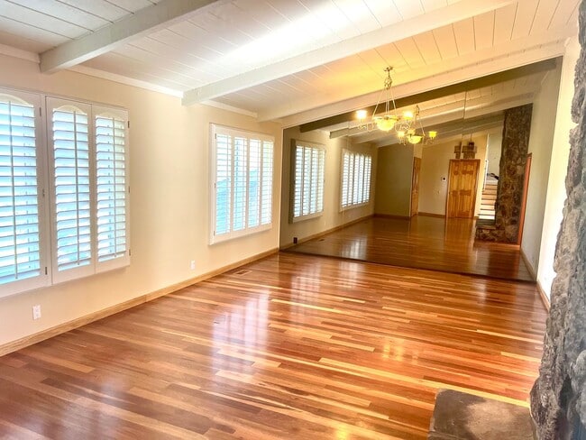 Building Photo - Almaden Valley Ranchette on 1+ Acre | Pool, Horse Property & Views