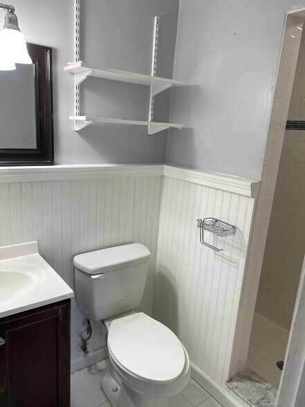 Building Photo - 677 Royal Palm Blvd