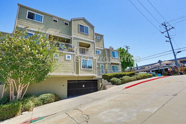 Building Photo - 4204 3rd Avenue