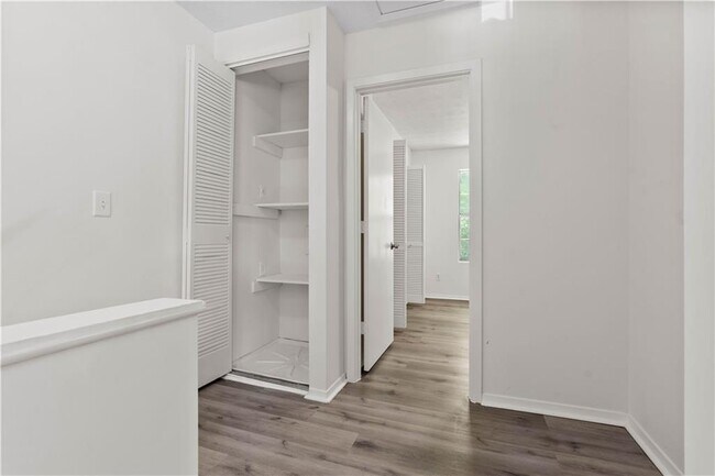 Building Photo - 2951 Aspen Woods Entry