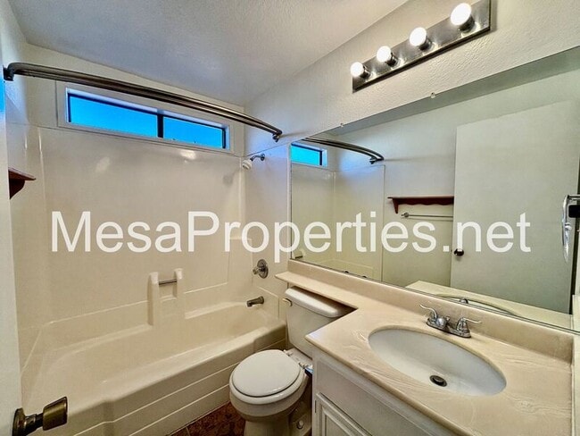 Building Photo - 14216 Brentwood Dr