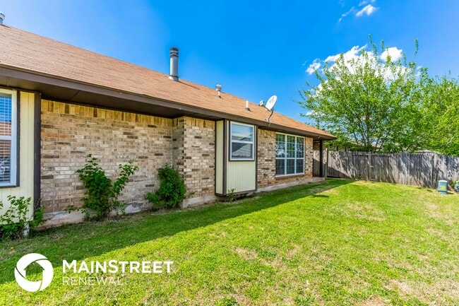 Building Photo - 708 Cactus Ct