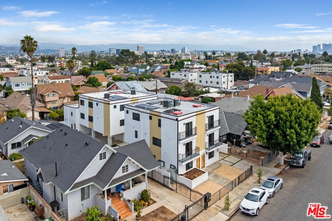 Building Photo - 3209 W 18th St