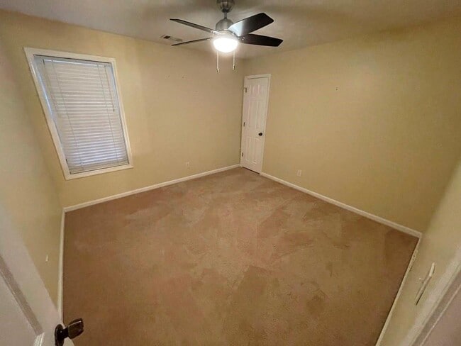 Building Photo - 3190 Serenade Ct