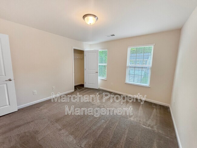 Building Photo - 47 Granite Ln