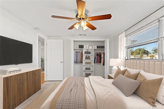 Building Photo - 4032 Westwood Dr