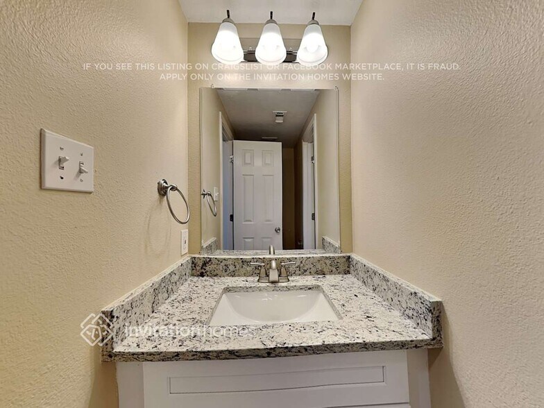 Building Photo - 12226 South Palm Lake Drive