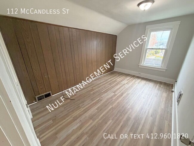 Building Photo - 112 McCandless St