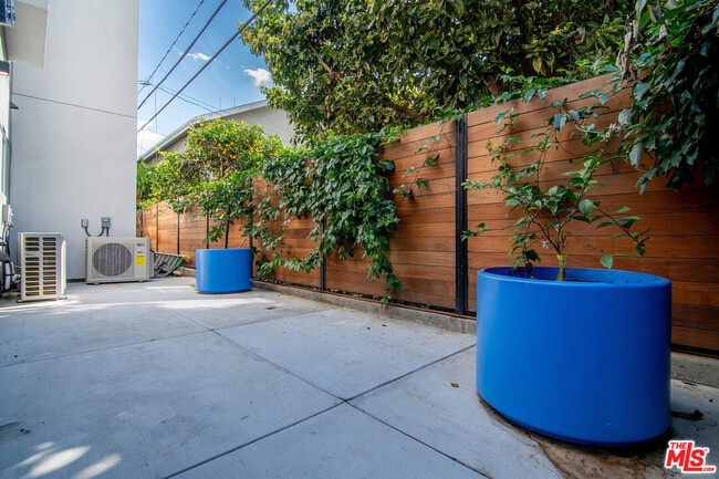 Building Photo - 4143 Madison Ave