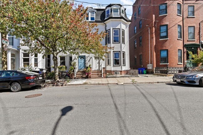 Building Photo - 178 Webster St
