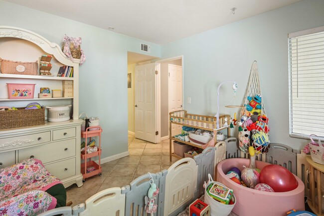 Building Photo - 24474 Valle Del Oro