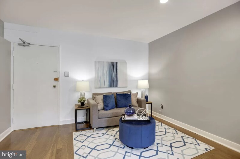 Building Photo - 2710 Macomb St NW