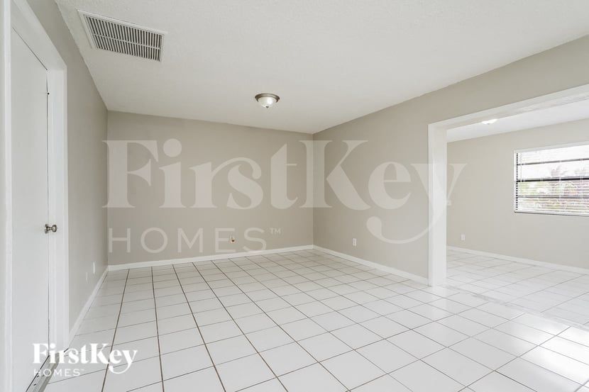 Building Photo - 331 SE 46th Ln