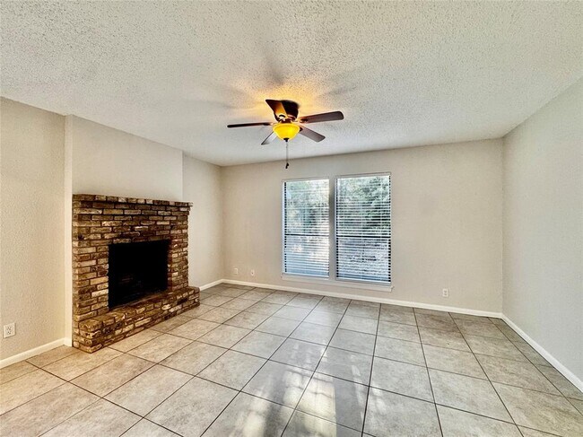 Building Photo - 8106 Hood Cir