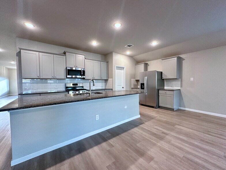 Kitchen - 32132 Morels Ave