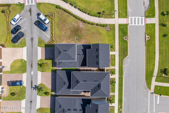 Building Photo - 8110 Allure Dr