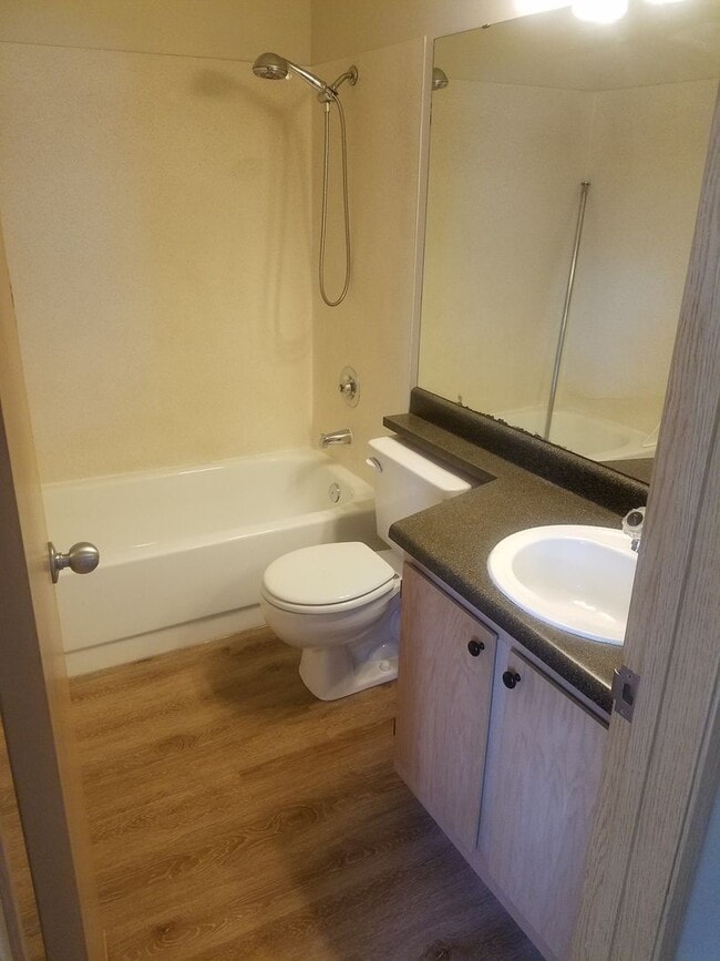 Interior Photo - Watermarke Apts.