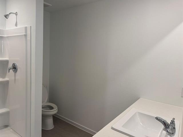 Building Photo - 7505 Fenton Pkwy